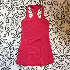 Lululemon tank